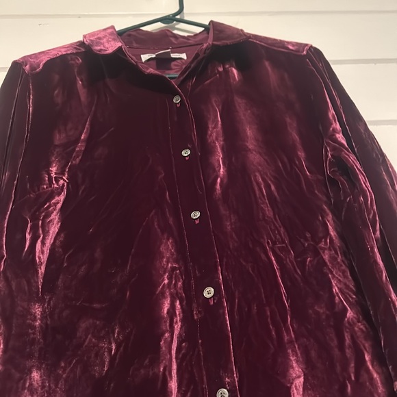 Tommy Bahama pink velvet silk-blend Button Up shirt. Medium - Picture 3 of 6
